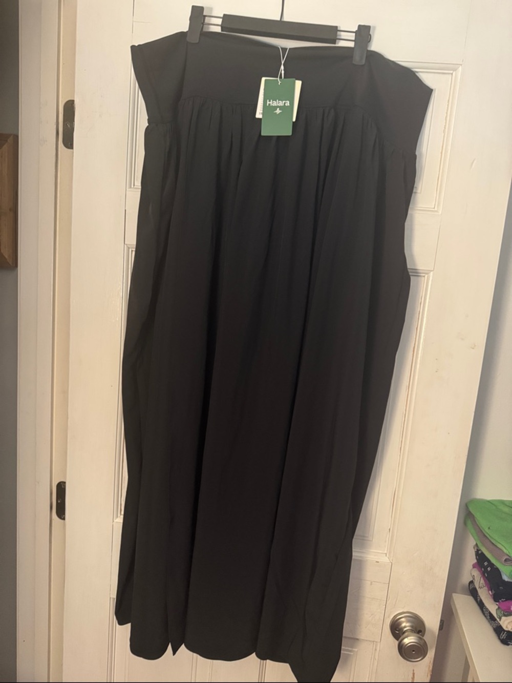 HALARA black breezeful slit maxi skirt